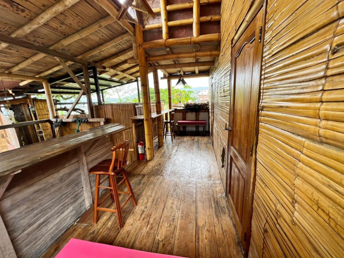 Hostal Monte Libano Puerto López Exterior foto